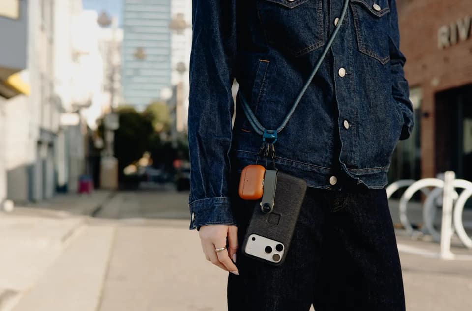 A word with a woman who’s trying to pull off a crossbody phone strap