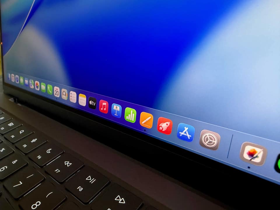 Touchscreen MacBook Pro: OLED, design and release date rumors