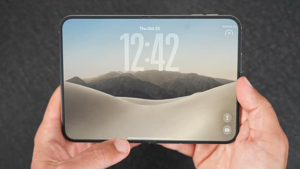 iPhone Duo Features Independent Rotation Lock Controls