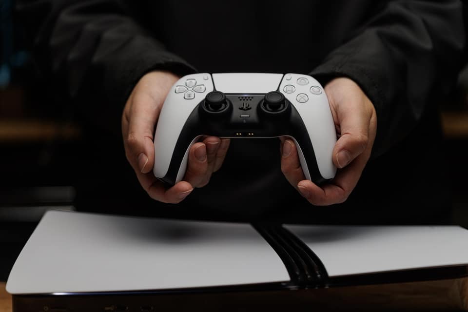 Sony isn’t phasing out discs quite as quickly as we thought