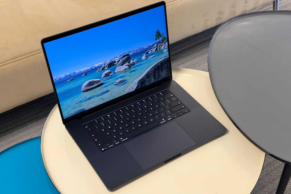 Apple’s ‘lighter’ touchscreen MacBook Pro might not be much thinner after all