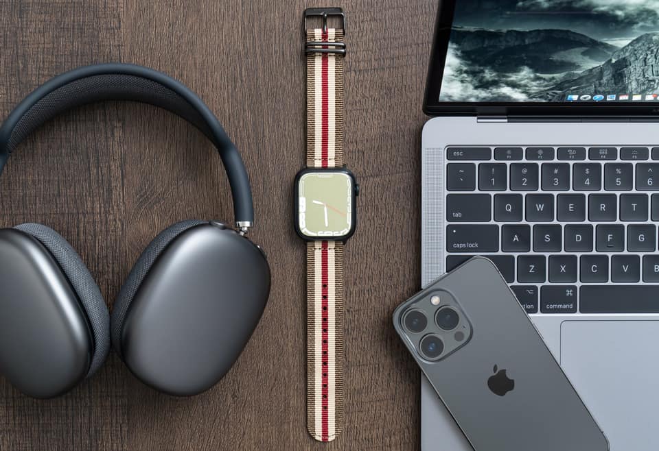 MacRumors Giveaway: Win an Apple Watch Series 12 and a Nylon Band From Southern Straps