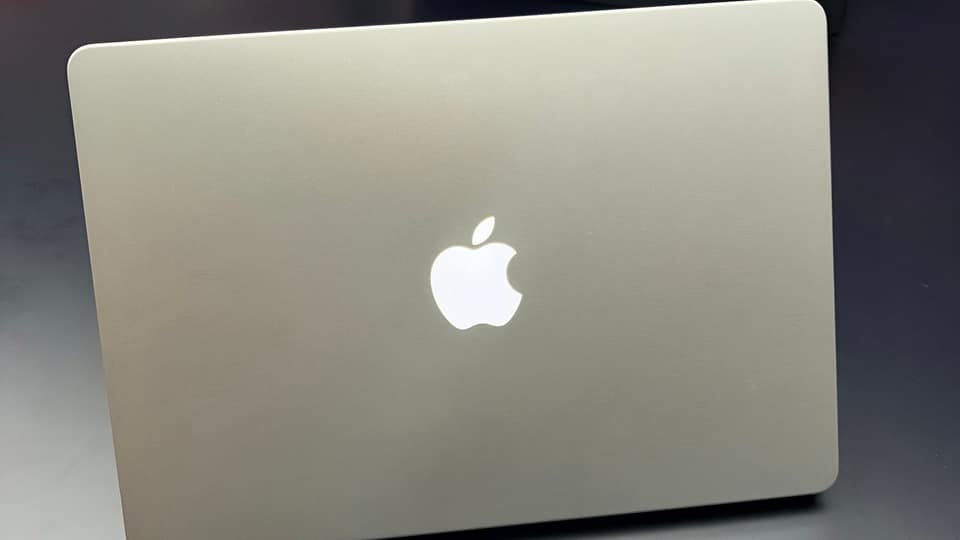 MacBook Pro with Touch: A Mac for the iPad Generation