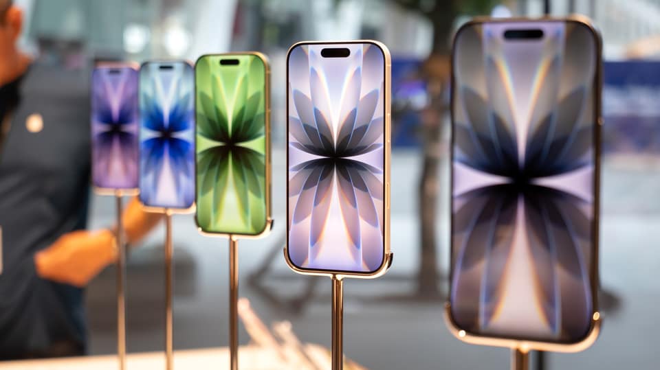 Apple Upgrade vs. Verizon deals: which saves you the most money on an iPhone?