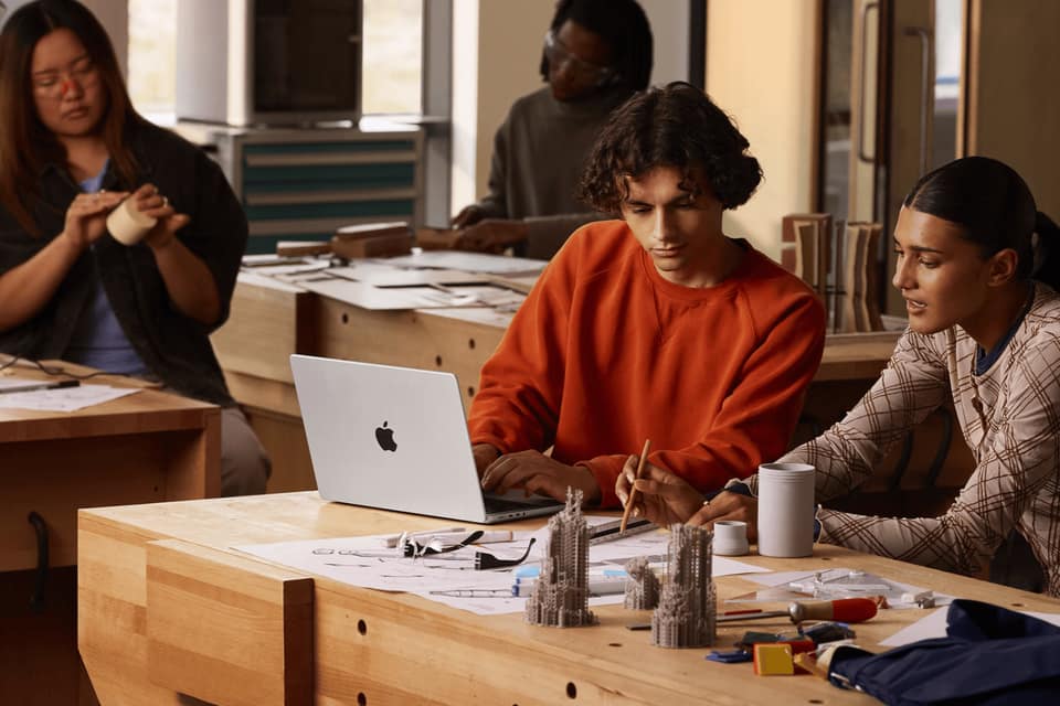 Here’s where to preorder the new MacBook Pros