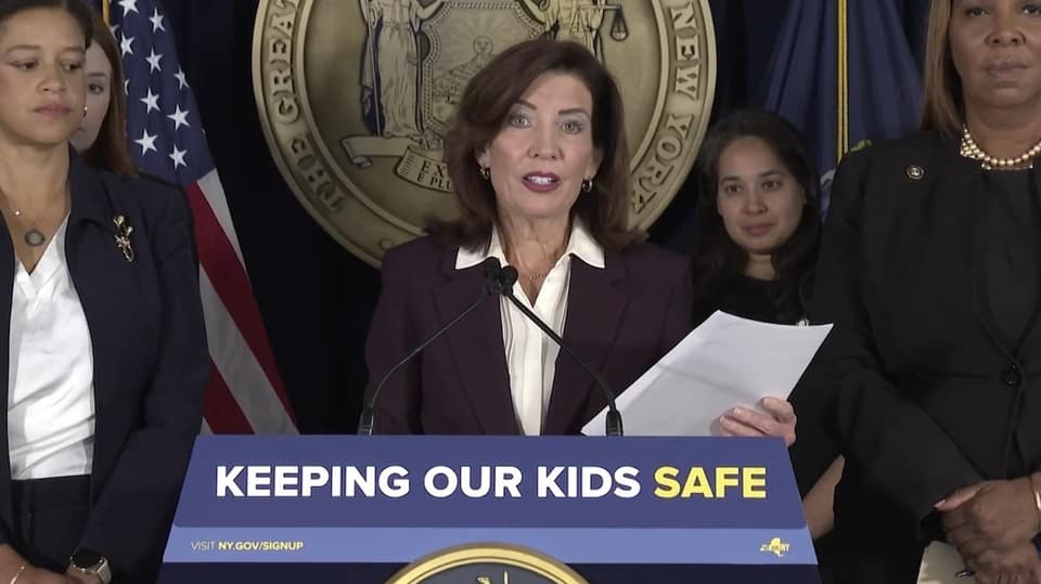 New York governor signs AI chatbot child safety law