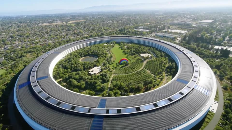 Apple nabs Meta VP for global litigation chief role