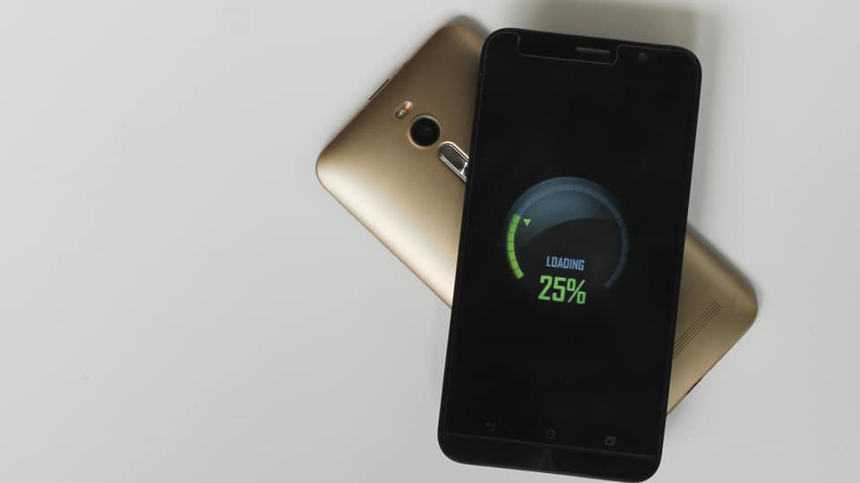 How to use your Samsung Galaxy phone to wirelessly charge other devices