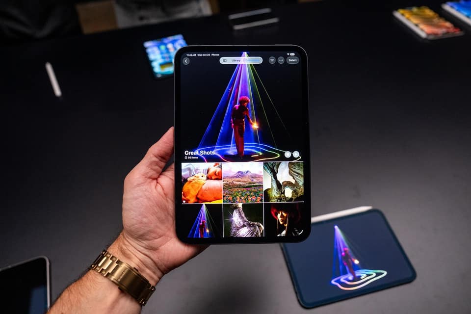 Hands-on with the new OLED iPad Mini