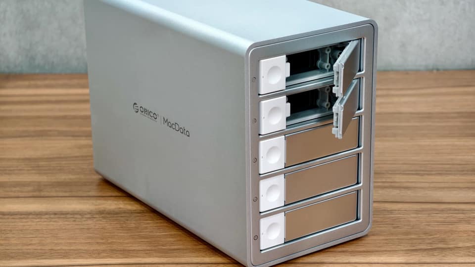 I gave my Mac five drive bays without building a NAS [Review] ★★★★☆