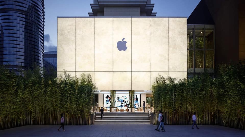 Crime blotter: Man arrested for damage to Macau Apple Store