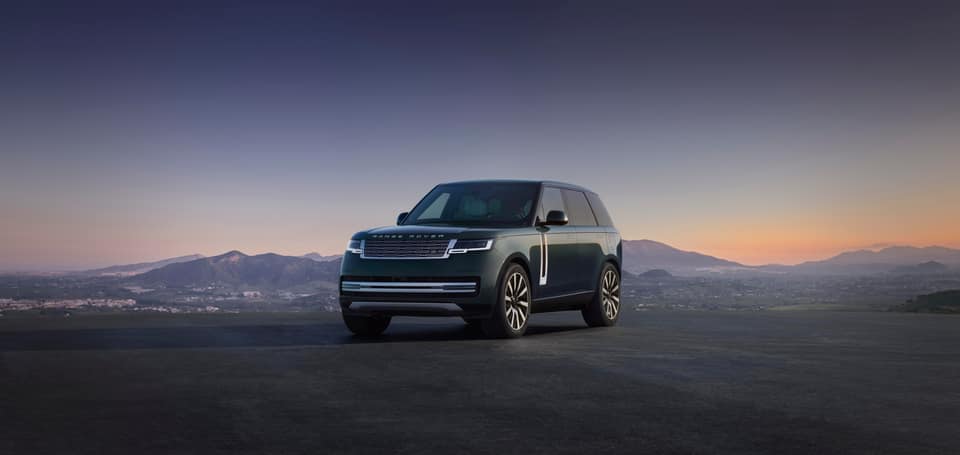 Range Rover’s new EV looks just like a regular Range Rover — that’s refreshing