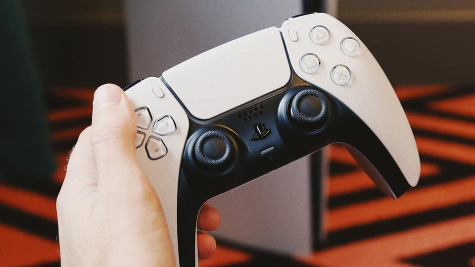 How long can you expect a PlayStation 5 DualSense controller to last?