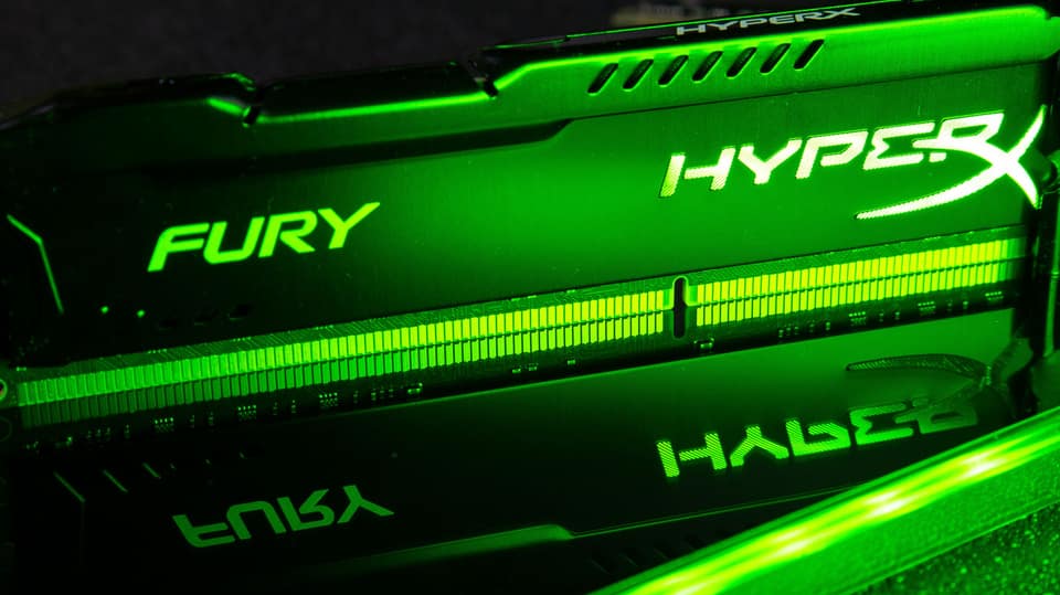 What's the difference between RAM and ROM memory?