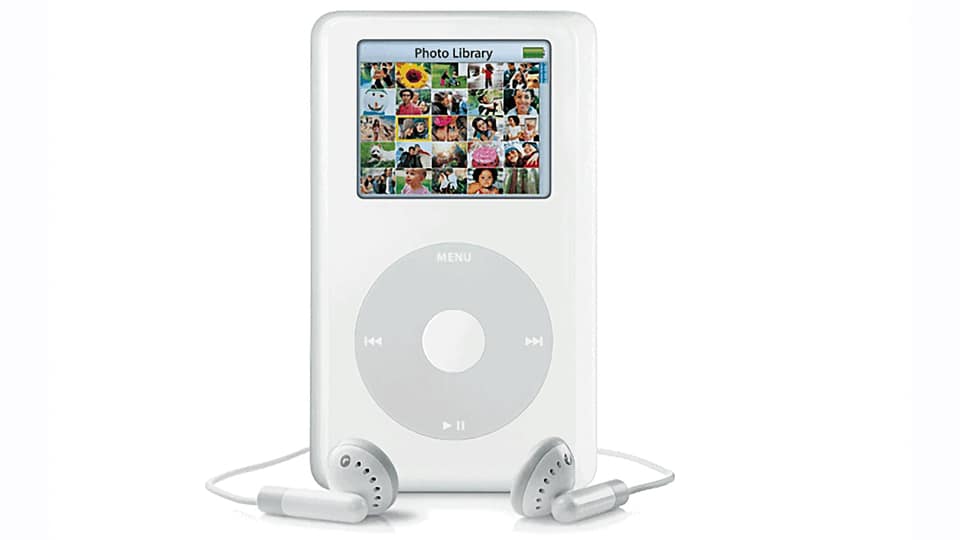 Today in Apple history: iPod Photo brings color display to music machine
