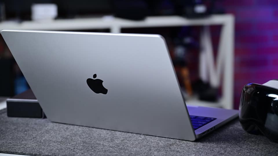 Slight 14-inch MacBook Pro refresh adds M6 AI power, Wi-Fi 7