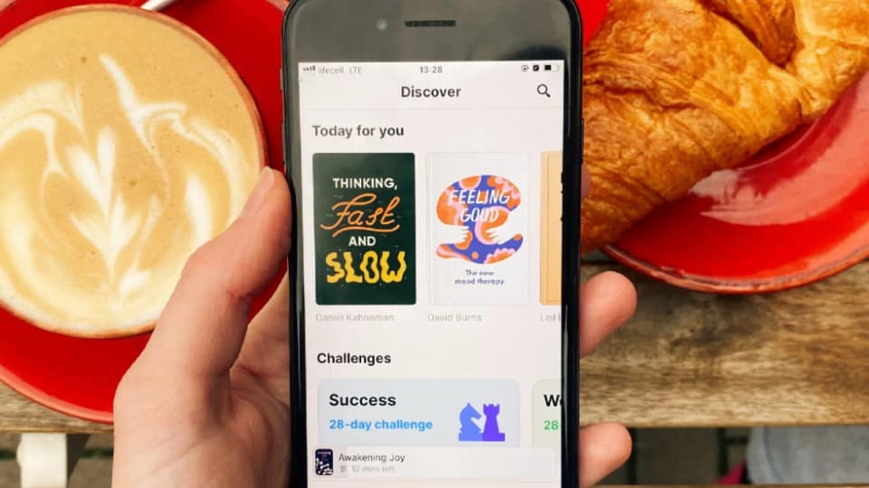 I tried a book summary app and was surprised by how much I learned [Review]