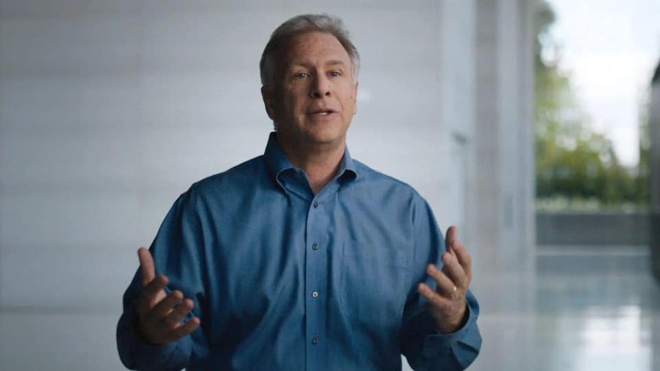 Longtime Apple exec Phil Schiller relinquishes all major roles