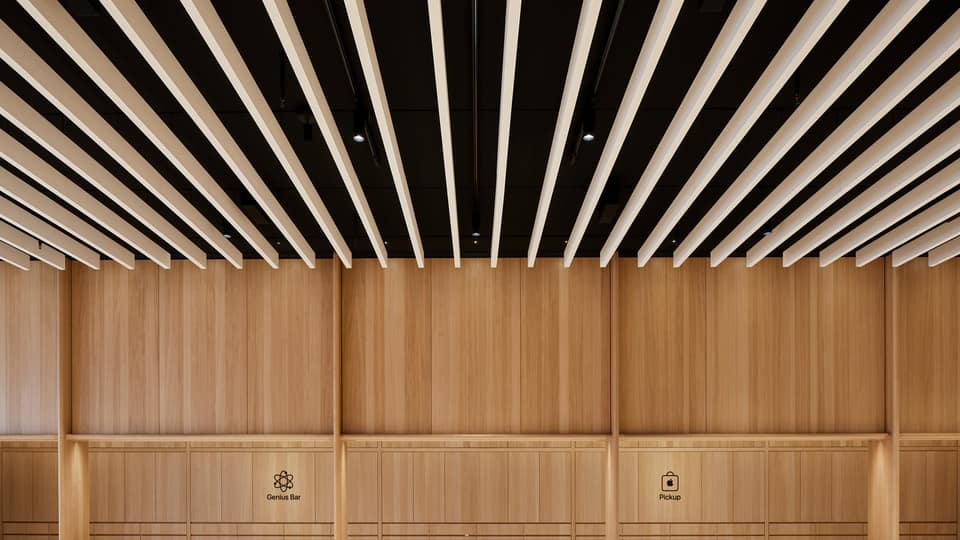 Apple Stores Said to Lose Video Walls, Regain Dedicated Genius Bars