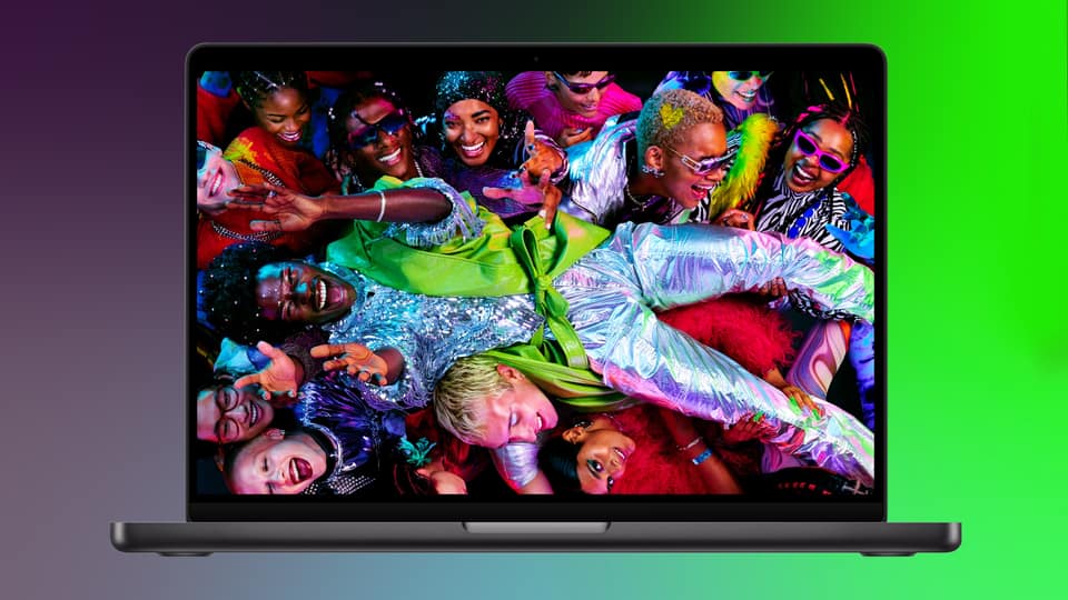 Amazon Offers $900 Off 2026 16-Inch MacBook Pro With M5 Max Chip