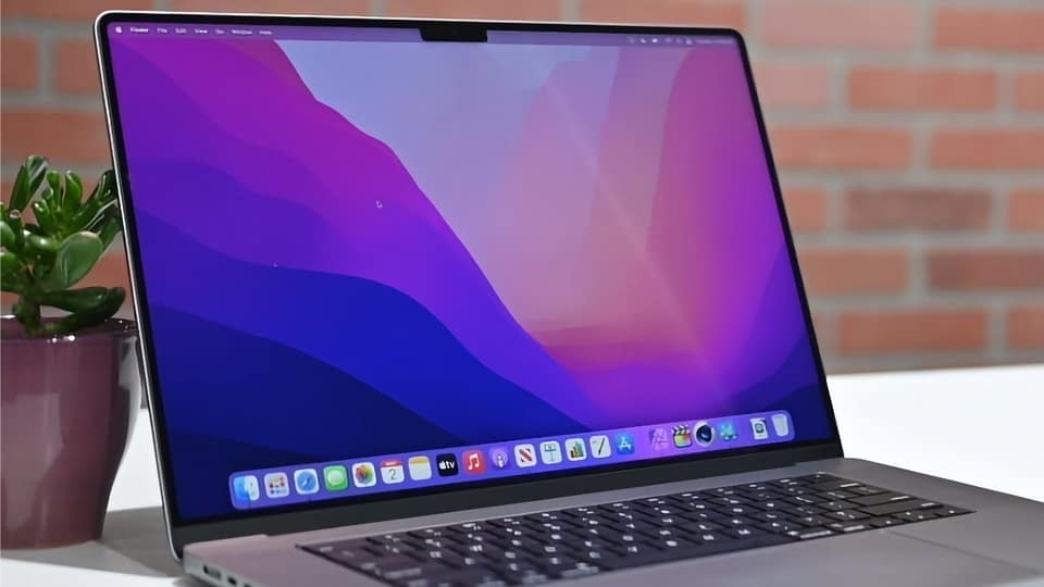 Retail reset set for November 6 as OLED MacBook Pro looms