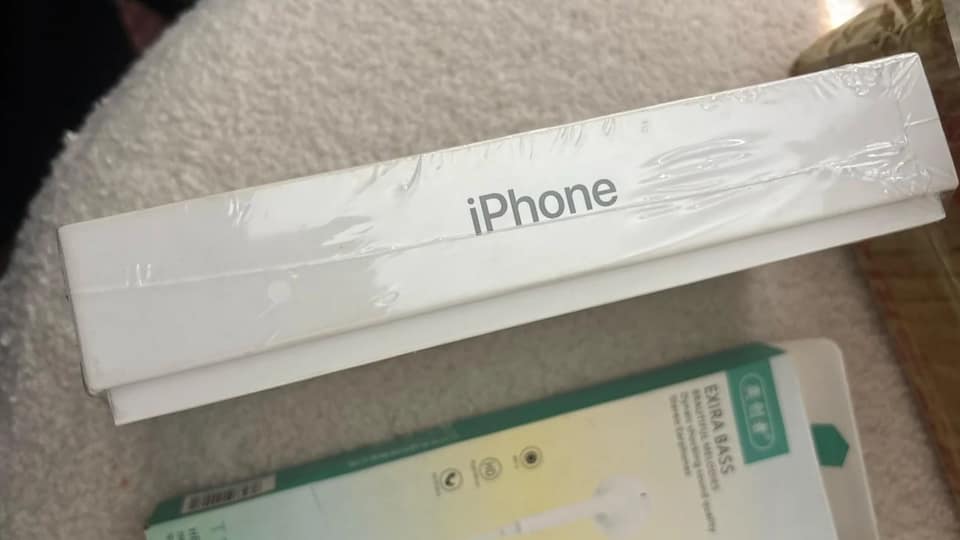 PSA: Don't use a free iPhone that just turns up at your home
