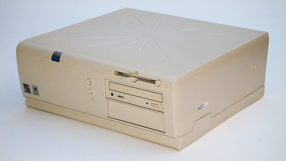 Today in Apple history: Dell PCs overtake Macs in education market