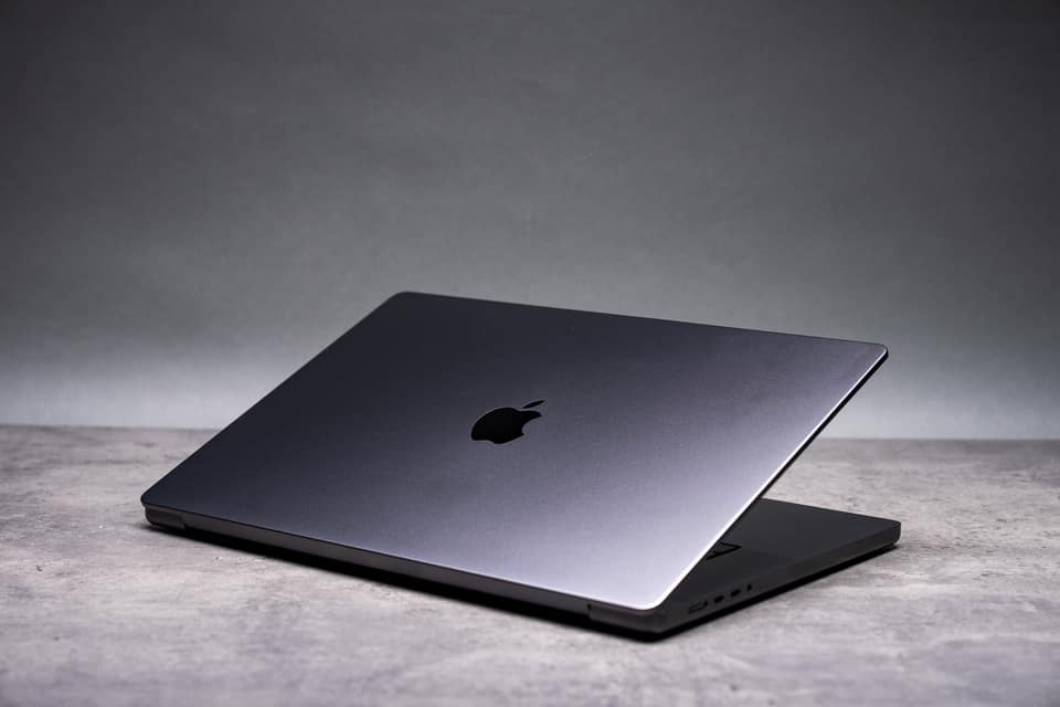 Apple will reportedly debut its first touchscreen MacBook in three weeks