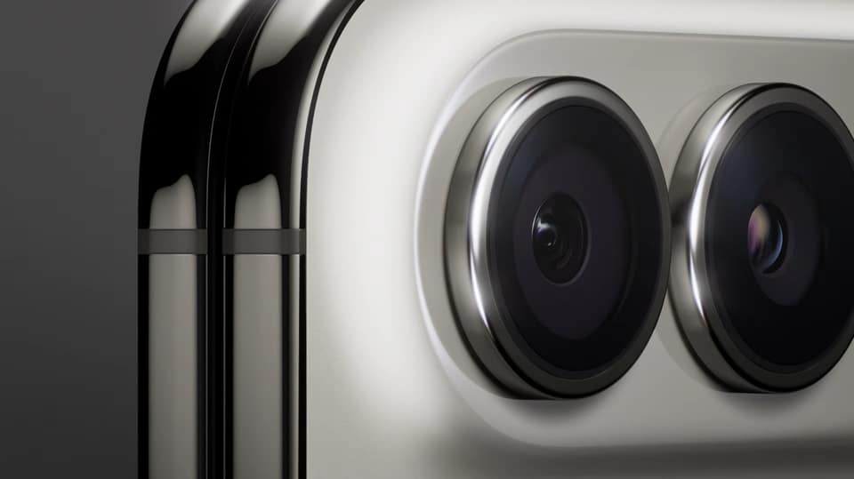 The iPhone Duo lacks variable aperture and a dedicated telephoto camera